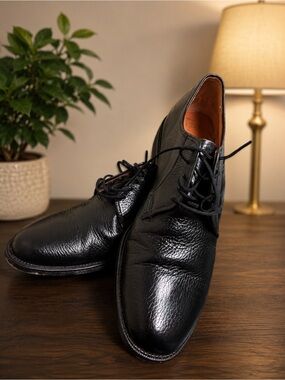 Vintage Benchmade by Jarma Black Pebbled Leather Derby shoe
Make Can Men’s 7.5